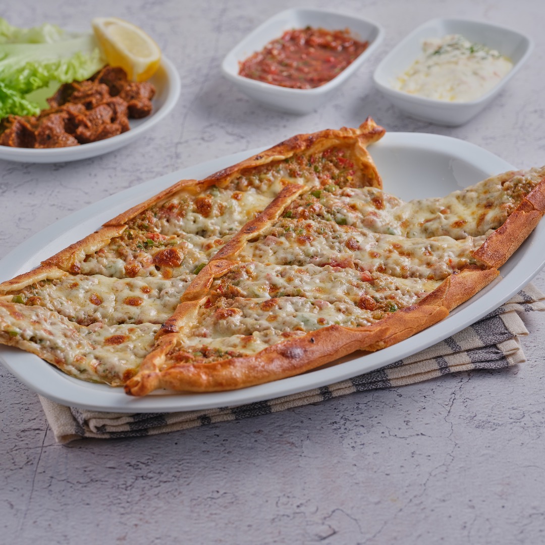 Kıymalı & Kaşarlı Pide