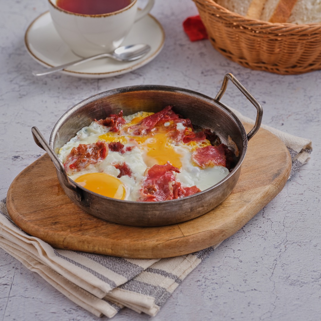 Pastırmalı Yumurta